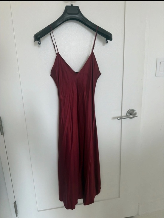 Nili Lotan Dresses & Skirts - Nili Lotan crimson short cami dress size S never worn